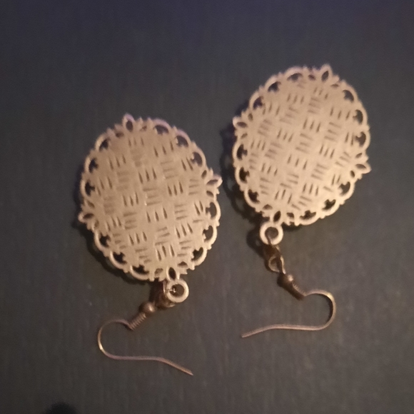 Handmade artisan painting earrings - Picture 4 of 11